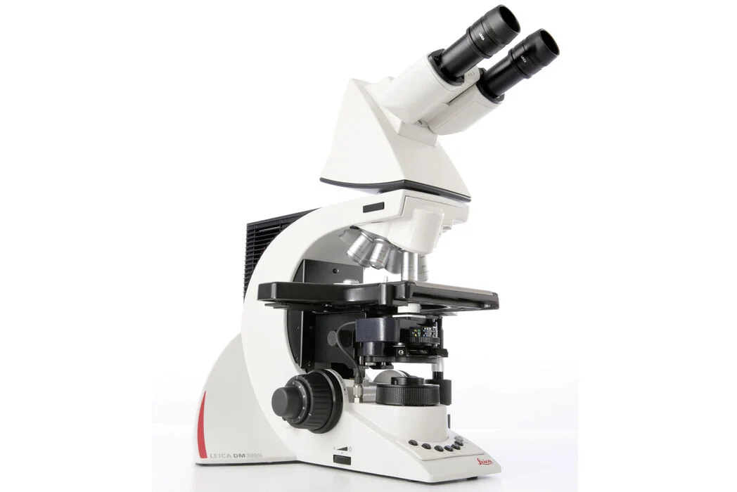 Ryf AG | das aufrechte Forschungsmikroskop Leica DM3000 LED für die Hämatologie