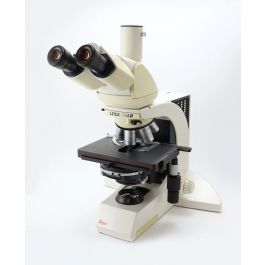 microscopia | Gebrauchtes Leica Mikroskop DMLB mit DIC- und Hellfeldausstattung, Ergo-Trinotubus